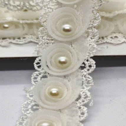 Galon entredos c/perlas 2.5 cm x 5 yds