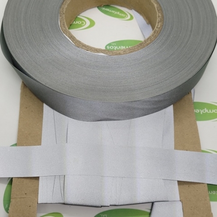 Cinta reflectiva gris 2.5 cm x 10 mts