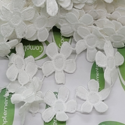 Guipure flor 5 petalos 3 cm  x 15 yds