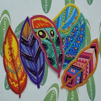 Aplicacion bordada plumas x 6 unid