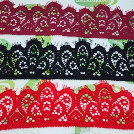 Puntilla lycra 4.5cm c/pelitos x 10 mts