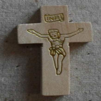 Cruz de madera c/cristo estamp x 25 unid