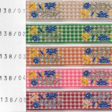 Galon bordad. cuad/flores 25 mm x 10 mts