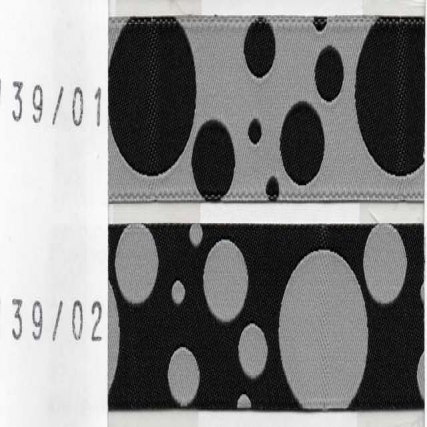 Galon bordado a lunares 25 mm x 10 mt