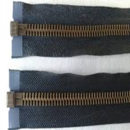 Cierre empavonado desmontable 65 cm x un