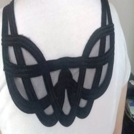 Cuello tull y cinta negro x unid