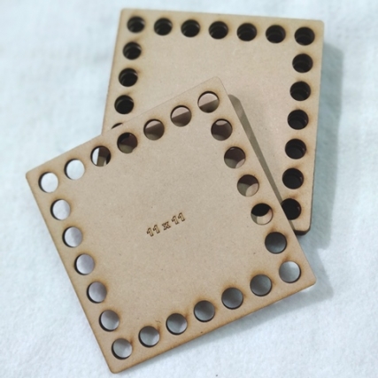 Base madera cuadrado 11*11 cm x 6 unid