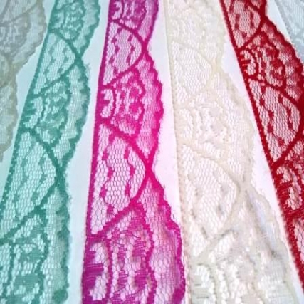 Puntilla nylon 3 cm x 20 mts blanco